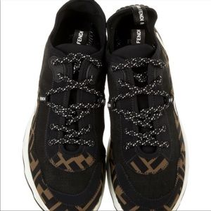 FENDI SNEAKERS